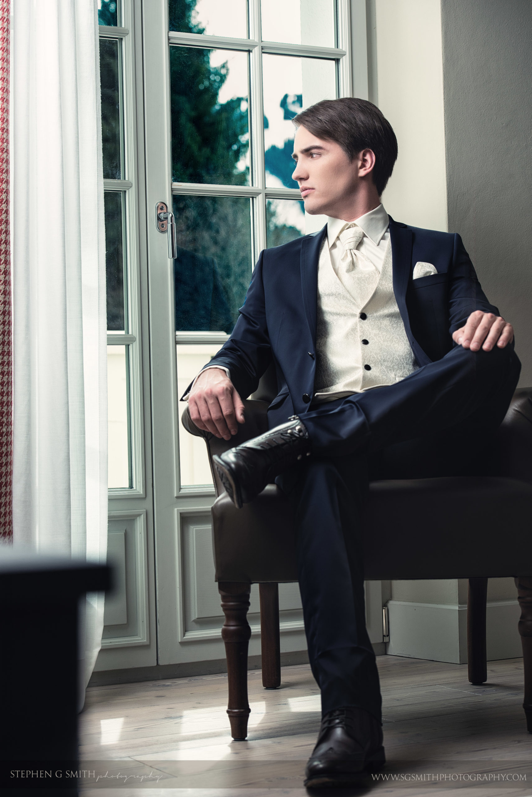 Weeding photography - man